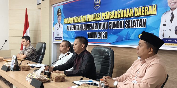 SEKDA HSS HADIRI PENDAMPINGAN DAN EVALUASI PEMBANGUNAN DAERAH, DORONG PENGUATAN KINERJA PT. BPR