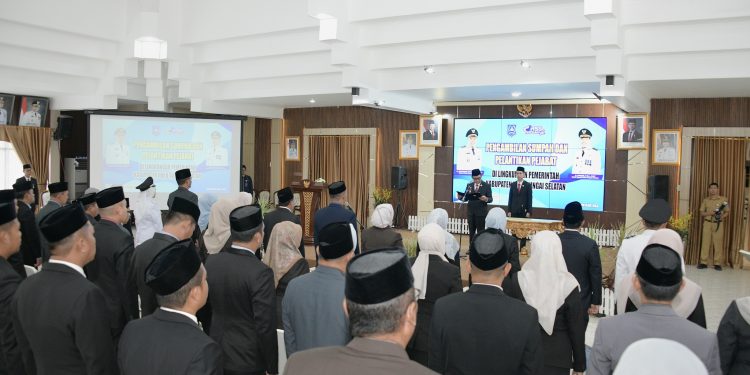 WABUP HSS LANTIK 13 PEJABAT STRUKTURAL, DORONG KINERJA EFEKTIF DAN PELAYANAN BERKUALITAS