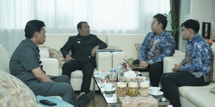 BUPATI HSS TERIMA AUDIENSI KNPI, DORONG PERAN STRATEGIS PEMUDA DALAM PEMBANGUNAN
