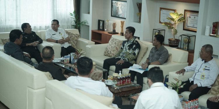 PEMKAB HSS PERKUAT SINERGI DENGAN BPN UNTUK TINGKATKAN PELAYANAN PERTANAHAN