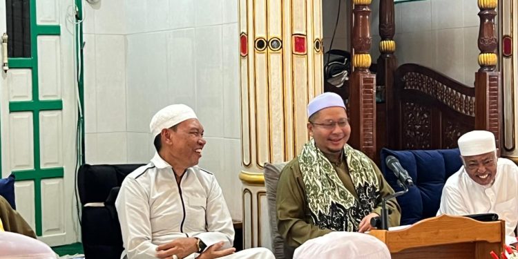 MENGALUN DZIKIR DI HABIRAU, WABUP HSS H. SURIANI HADIR MENGUATKAN KEBERSAMAAN