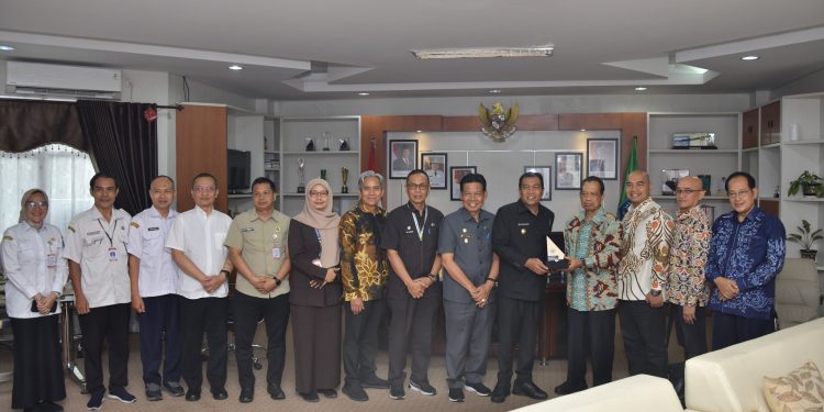 PERKUAT SINERGI, PEMKAB HSS TERIMA KUNJUNGAN REKTORAT UNIVERSITAS MUHAMMADIYAH BANJARMASIN