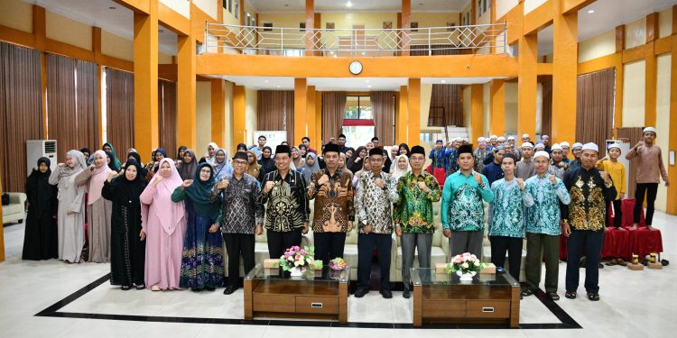WAKIL BUPATI HULU SUNGAI SELATAN BUKA KEGIATAN TRAINING CENTER KAFILAH MTQ KABUPATEN HSS