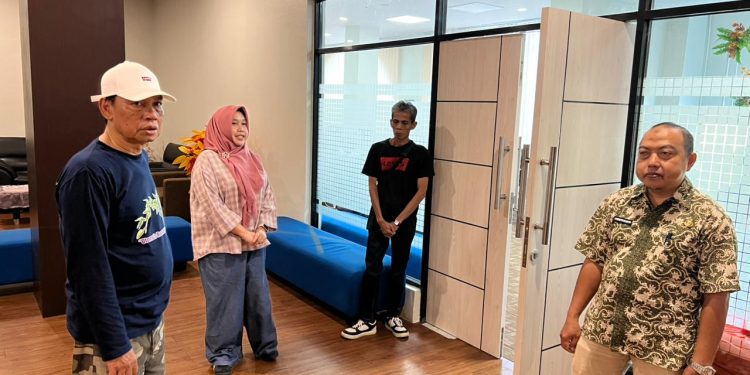 WABUP HSS TINJAU KANTOR BARU DPMPTSP DAN LAYANAN MALL PELAYANAN PUBLIK KANDANGAN