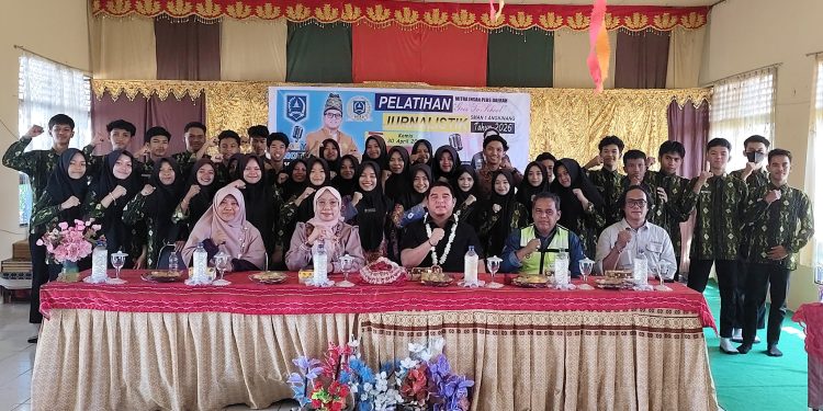 MIPD HSS GELAR PELATIHAN JURNALISTIK “GO TO SCHOOL” DI SMAN 1 ANGKINANG
