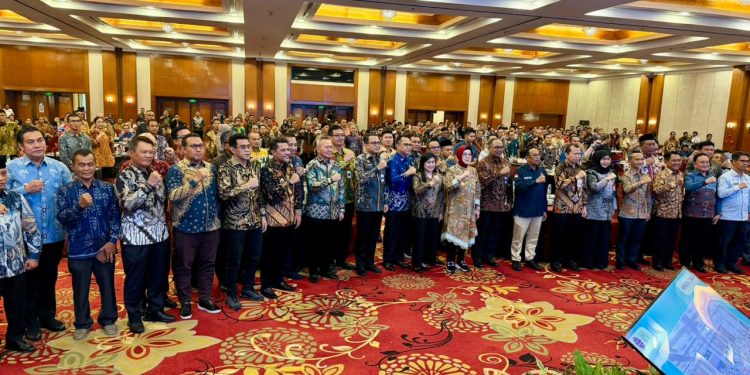 HADIRI RAKOR HARMONISASI KEBIJAKAN PEMENUHAN SDM TRANSPORTASI, PEMKAB HSS SIAP JALIN KERJASAMA DENGAN KEMENTERIAN PERHUBUNGAN REPUBLIK INDONESIA
