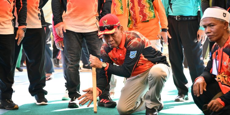 WAKIL BUPATI HSS BUKA FESTIVAL PERMAINAN TRADISIONAL HARDIKNAS 2026