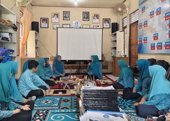 KETUA TP PKK HSS LAKUKAN KUNJUNGAN DAN PEMBINAAN KE DESA SIRIH JELANG PENILAIAN AKU HATINYA PKK