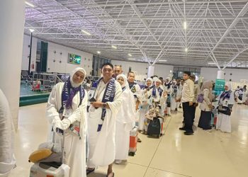 JEMAAH HAJI KLOTER 12 KAB. HSS TIBA SELAMAT DI JEDDAH