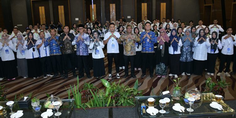 BUPATI HULU SUNGAI SELATAN DORONG GURU MELEK TEKNOLOGI DAN PERKUAT PENDIDIKAN INKLUSIF
