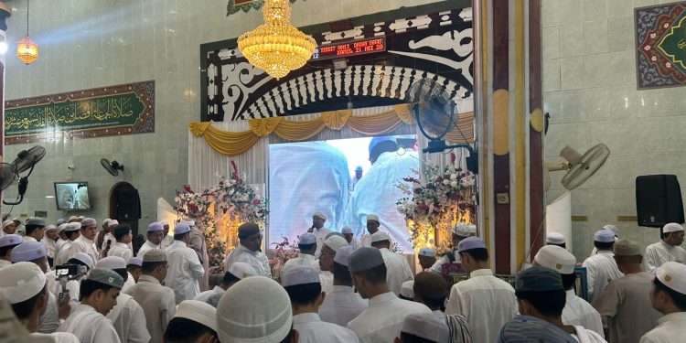 WAKIL BUPATI HSS HADIRI HAUL SYEKH SAMMAN AL MADANI, SUASANA KHIDMAT PENUH KEIMANAN