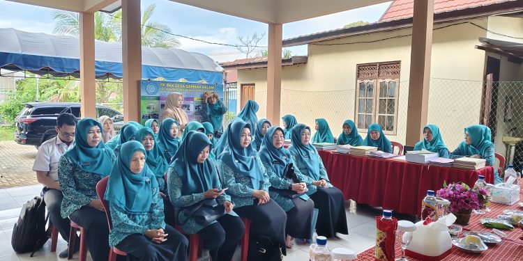 PEMBINAAN PAAREDI DI GAMBAH DALAM, TP PKK HSS TEKANKAN KELENGKAPAN DAN INOVASI PROGRAM