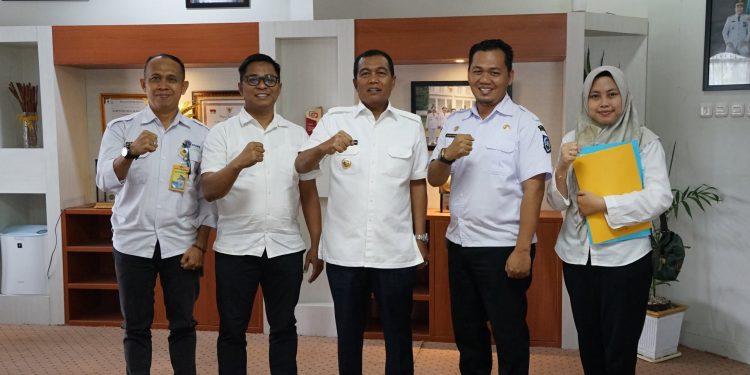 BUPATI HSS TERIMA KUNJUNGAN SILATURAHMI KEPALA BPN HSS YANG BARU