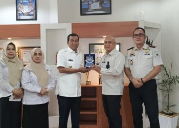 BUPATI HSS TERIMA KUNJUNGAN KEPALA KANTOR WILAYAH DIREKTORAT JENDERAL IMIGRASI KALIMANTAN SELATAN