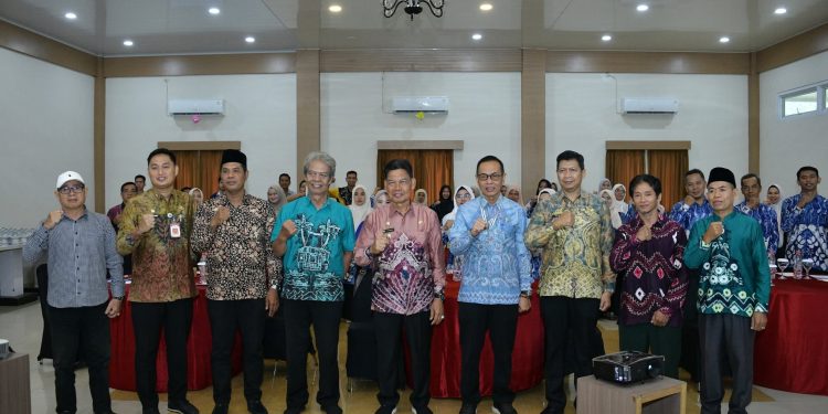 WABUP HSS BUKA SEMINAR SEJARAH KEPAHLAWANAN, TANAMKAN NILAI JUANG TUMENGGUNG ANTALUDDIN DAN DATU DURABU KEPADA GENERASI MUDA