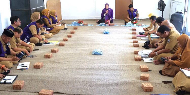 OPTIMALKAN PERSIAPAN LOMBA DAN PENILAIAN PROVINSI, TP POSYANDU HSS GELAR RAPAT KOORDINASI