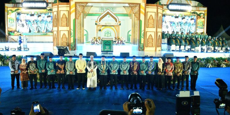 WAKIL BUPATI HSS HADIRI PEMBUKAAN MTQ NASIONAL KE-37 TINGKAT PROVINSI KALIMANTAN SELATAN