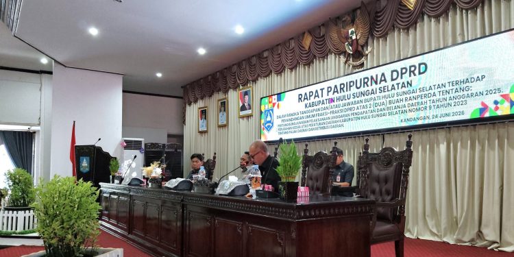 TANGGAPAN EKSEKUTIF ATAS PANDANGAN FRAKSI: PEMKAB HSS TEKANKAN DIGITALISASI PAD HINGGA LURUSKAN PERSEPSI SILPA