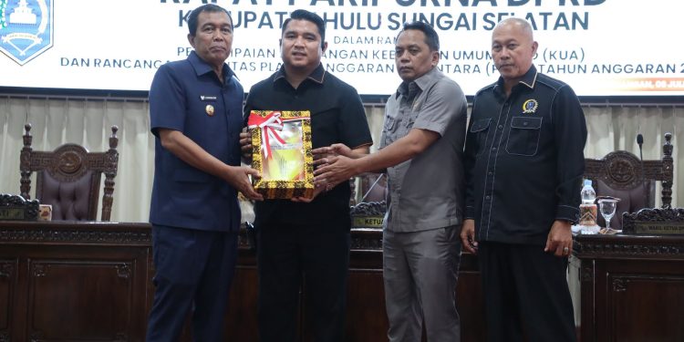 FOKUS PADA KETAHANAN PANGAN, BUPATI HSS SAMPAIKAN RANCANGAN KUA-PPAS 2027 KEPADA DPRD HSS