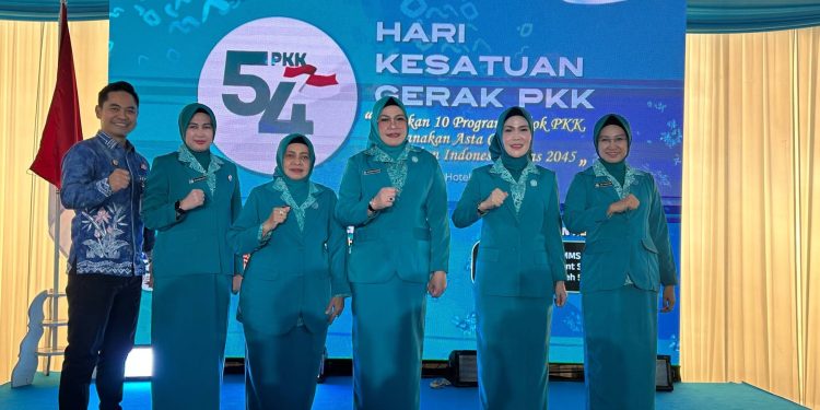 KETUA TP PKK HSS HADIRI PUNCAK HKG PKK KE-54, PERKUAT KOMITMEN WUJUDKAN 10 PROGRAM POKOK PKK MENUJU INDONESIA EMAS 2045