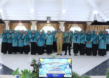 TP PKK HSS PERKUAT KETAHANAN KELUARGA MELALUI SOSIALISASI PEREMPUAN TANGGUH ANTI PINJOL, JUDOL, DAN PAAREDI TANGGUH HUKUM