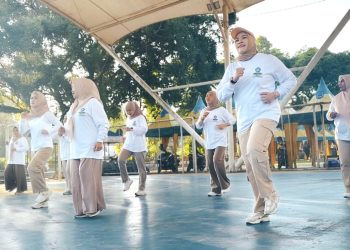 SEMANGAT HIDUP SEHAT, TP PKK HSS GELAR SENAM SEHAT CERIA DUKUNG GERAKAN MASYARAKAT HIDUP SEHAT (GERMAS)