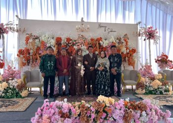 WAKIL BUPATI HSS DAN KETUA GOW TURUT BERBAHAGIA DI HARI PERNIKAHAN SUBHAN DAN NISRINA