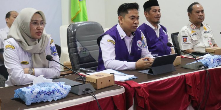 TIM PEMBINA POSYANDU HSS IKUTI ZOOM MEETING 6 STANDAR PELAYANAN MINIMAL POSYANDU BERSAMA TP POSYANDU PUSAT