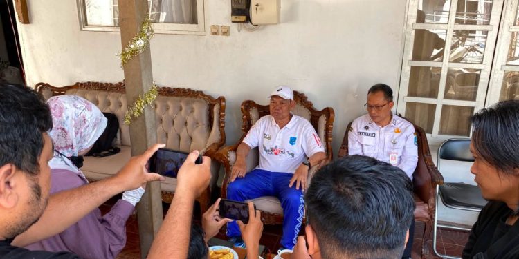 WAKIL BUPATI HSS UNDANG MASYARAKAT HADIRI RESEPSI PERNIKAHAN PUTRI BUNGSU