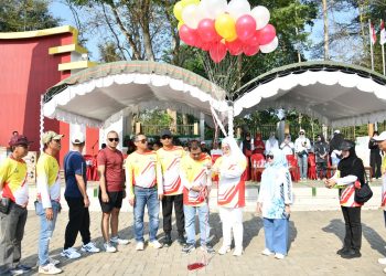 BUPATI HSS DAN KETUA TP PKK HADIR LANGSUNG, HIDUPKAN SEMANGAT SEHAT DAN GEMBIRA BERSAMA KORMI