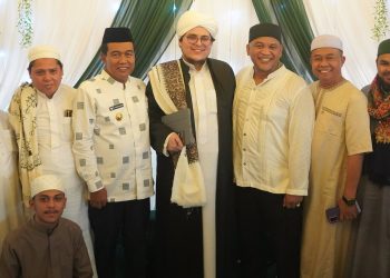MENAPAKI JEJAK CINTA RASULULLAH, BUPATI HSS HADIRI MAULID NABI MAJELIS TAKLIM UMMUL HAJUN