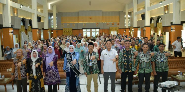 SEMANGAT PERKUAT PENGELOLAAN SATUAN PENDIDIKAN, BUNDA PAUD BUKA BIMTEK PENDIDIKAN