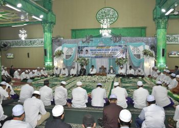 HADIRI PERINGATAN MAULID NABI DI MASJID AGUNG TAQWA KANDANGAN : BUPATI H. SYAFRUDIN NOOR AKAN ANGGARKAN DANA MAULID UNTUK SELURUH MASJID DI TAHUN 2027