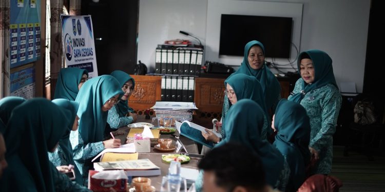 PENILAIAN LOMBA PKK DI HSS DORONG TERTIB ADMINISTRASI DAN KREATIVITAS KADER