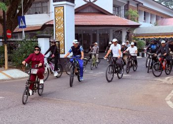PEMKAB HSS DORONG KEBERSAMAAN ASN MELALUI SEPEDA SANTAI KORPRI