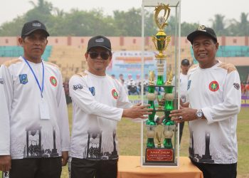 BUPATI HSS BUKA PORSENI VIII PGRI WUJUDKAN GURU SEHAT DAN SOLID