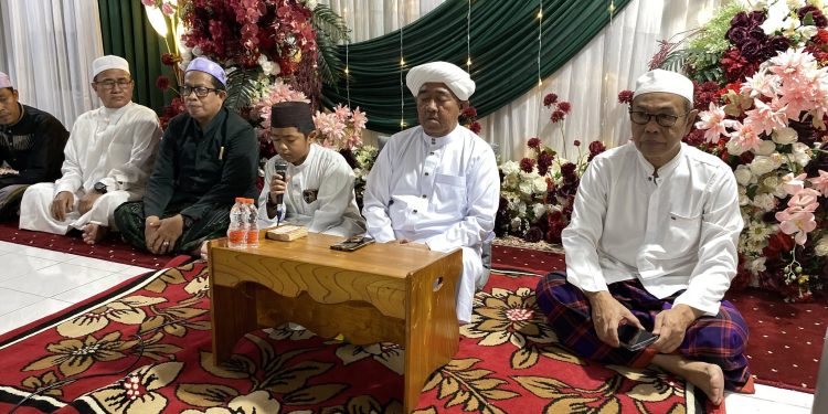 SEKDA HSS HADIRI PERINGATAN MAULID NABI MUHAMMAD SAW DI MASJID QOBA AMAWANG KANAN