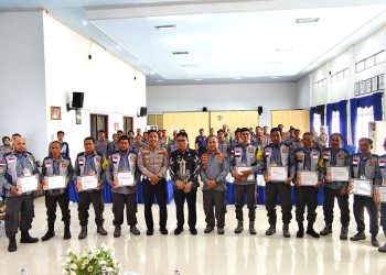 PEMKAB HSS PERKUAT SATLINMAS, DORONG PENGABDIAN YANG TANGGUH DAN HUMANIS