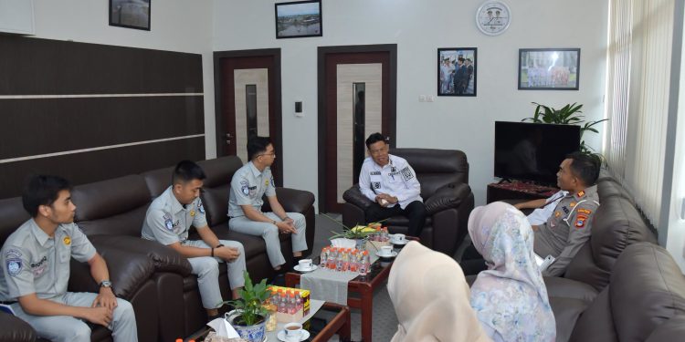PEMKAB HSS DAN UPPD SAMSAT KANDANGAN PERKUAT SINERGI TINGKATKAN PENDAPATAN DAERAH