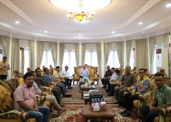 GUBERNUR KALSEL KUMPULKAN BUPATI SE-BANUA ANAM PLUS BATOLA, BAHAS PENANGANAN KARHUTLA HINGGA PEMBANGUNAN DAERAH