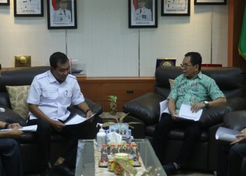BUPATI HSS TERIMA AUDIENSI TIM TENAGA AHLI, BAHAS RENCANA PEMBANGUNAN BALAI LATIHAN KERJA