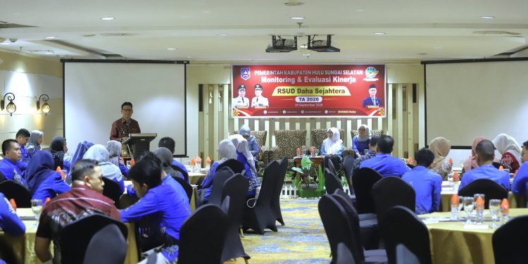 PERSIAPAN AKREDITASI RSUD DAHA SEJAHTERA, BUPATI HSS SOROTI KEBUTUHAN SDM DAN MUTU PELAYANAN