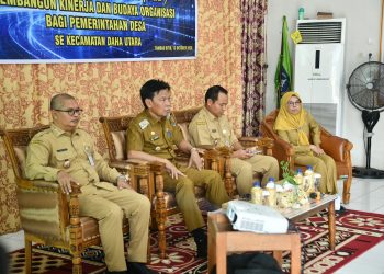 BUPATI HSS DORONG PENGUATAN KINERJA DAN BUDAYA KERJA PEMERINTAHAN DESA DI WILAYAH DAHA