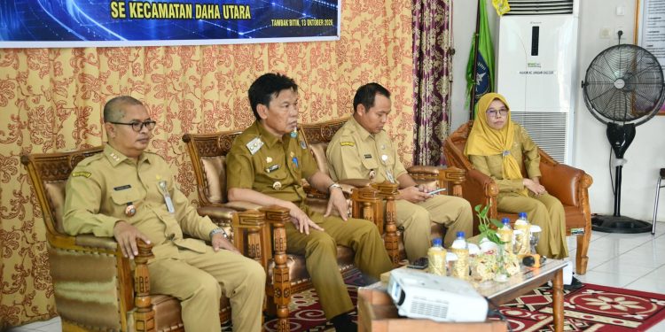 BUPATI HSS DORONG PENGUATAN KINERJA DAN BUDAYA KERJA PEMERINTAHAN DESA DI WILAYAH DAHA